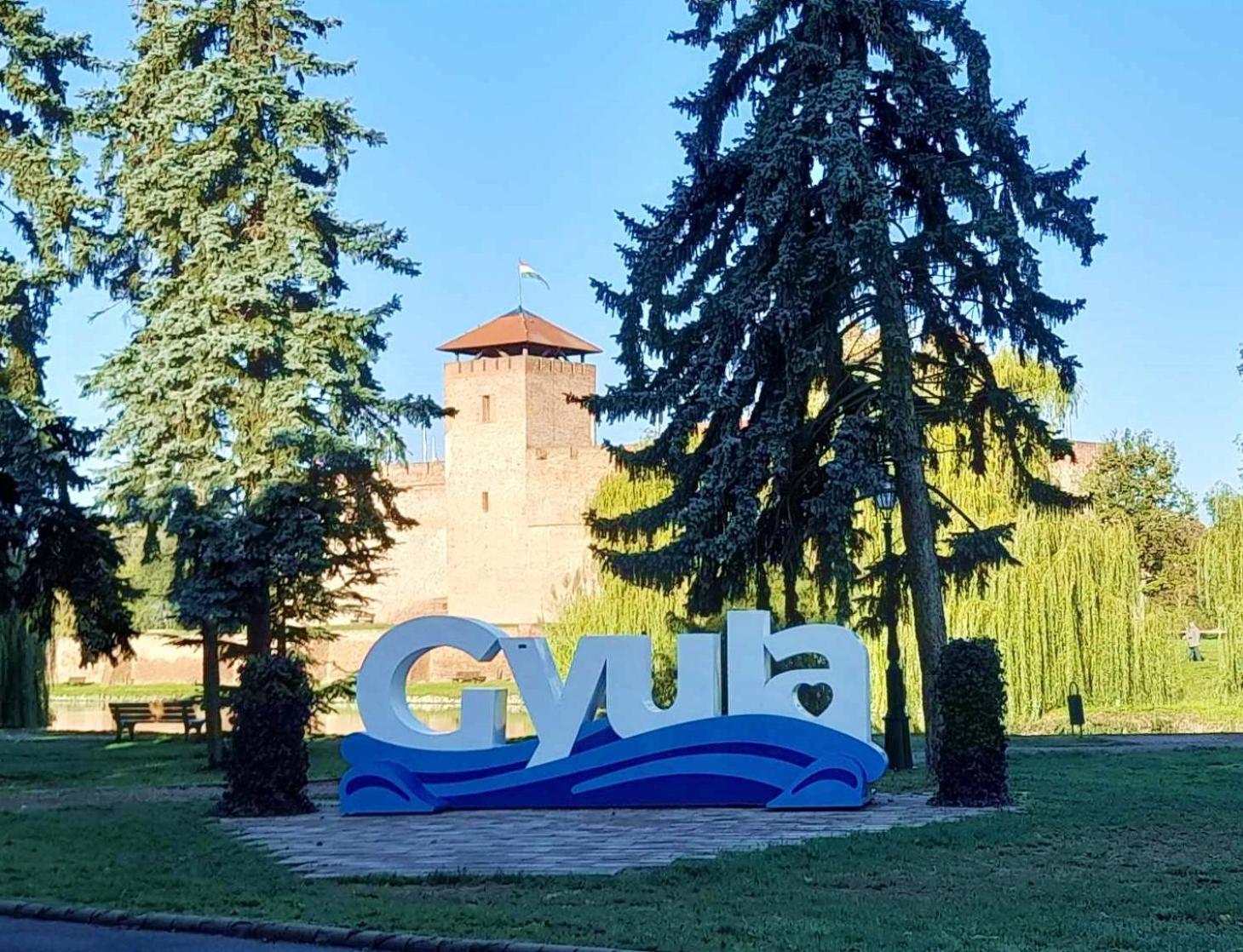 Bambusz Apartman Дьюла Экстерьер фото